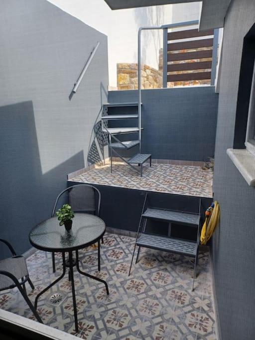 Petite Suite With Backyard. Mytilene ภายนอก รูปภาพ
